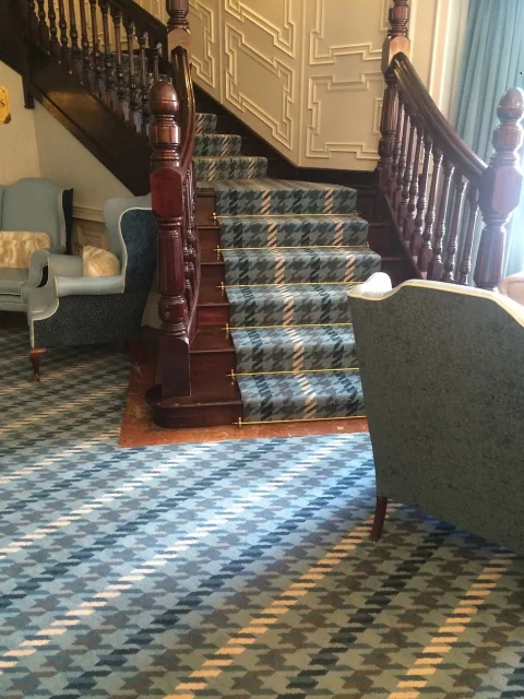 hotelski tepisi itisoni 46