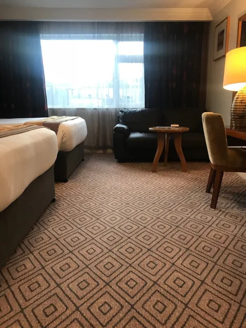 hotelski tepisi itisoni 37